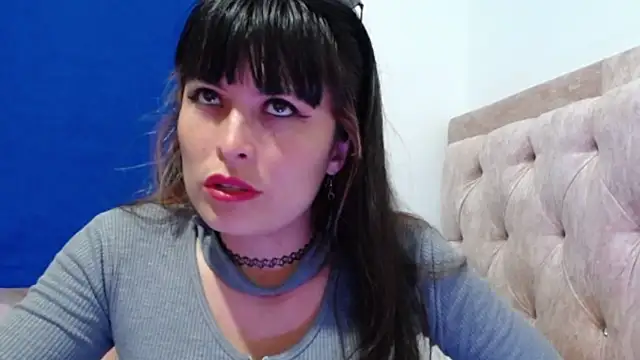Snapshot of Alexandrasaenz chatting on 04-21-26, 10:27 Alexandrasaenz online show from 04-21-26, 10:27
