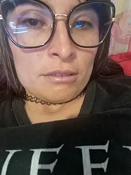 Snapshot of Alexandrasaenz chatting on 05-31-26, 05:24 Alexandrasaenz online show from 05-31-26, 05:24