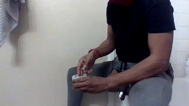 Snapshot of MastaFilth chatting on 10-09-25, 01:11 MastaFilth online show from 10-09-25, 01:11