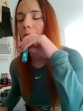 clara-francaise online show from 10-21-25, 12:59