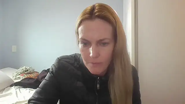 Snapshot of Annylove1 chatting on 07-24-26, 12:12 Annylove1 online show from 07-24-26, 12:12