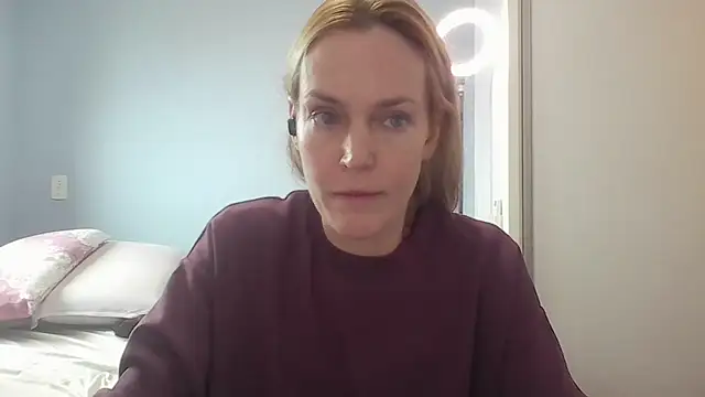 Snapshot of Annylove1 chatting on 06-15-26, 12:16 Annylove1 online show from 06-15-26, 12:16
