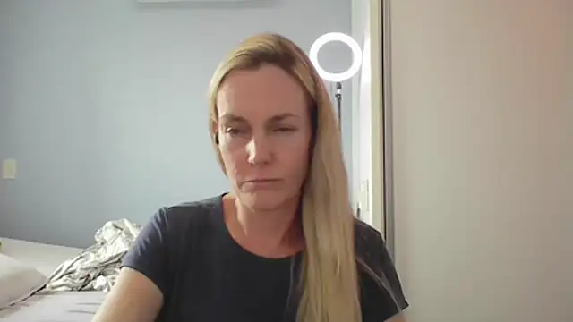 Annylove1 online show from 01-15-26, 03:48