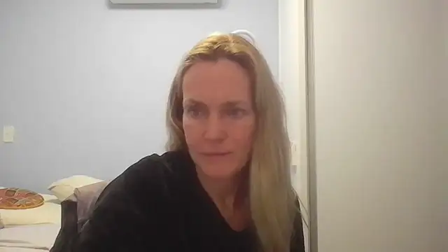 Snapshot of Annylove1 chatting on 06-30-26, 12:10 Annylove1 online show from 06-30-26, 12:10