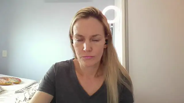 Annylove1 online show from 02-12-26, 10:48