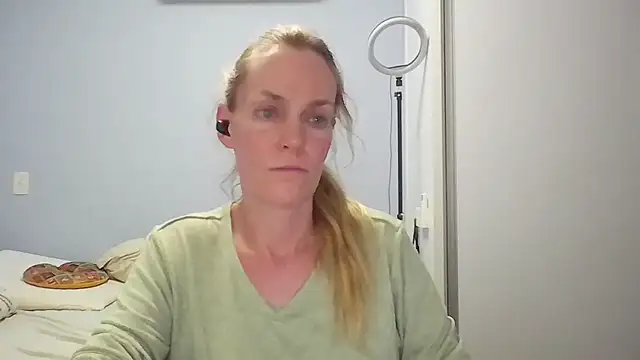 Annylove1 online show from 02-25-26, 12:11