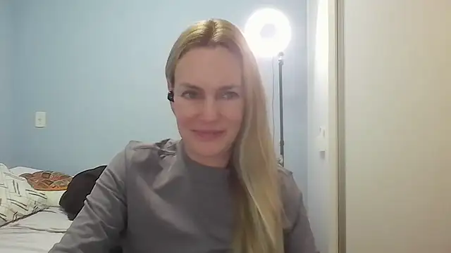 Snapshot of Annylove1 chatting on 06-30-26, 12:16 Annylove1 online show from 06-30-26, 12:16