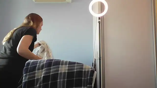 Annylove1 online show from 12-20-25, 01:36