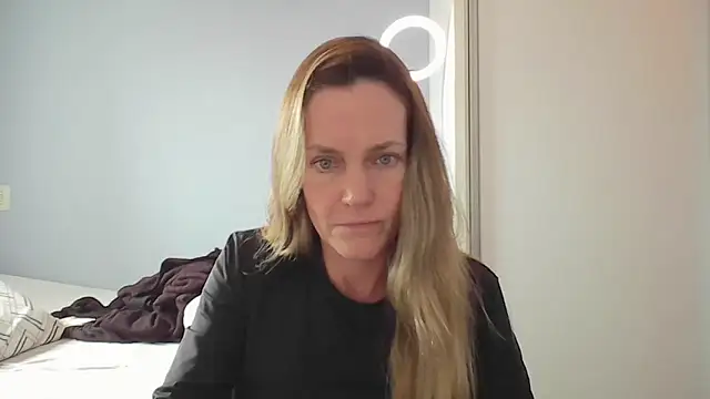 Annylove1 online show from 11-14-25, 04:21