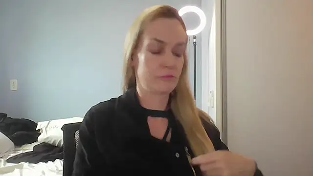 Annylove1 online show from 05-27-26, 10:55