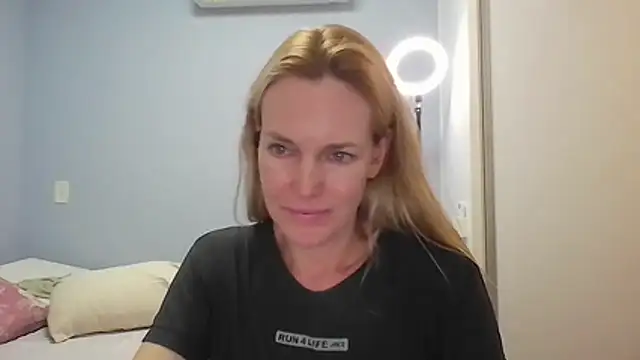 Annylove1 online show from 04-27-26, 12:36