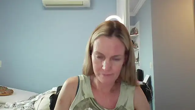 Annylove1 online show from 02-09-26, 04:49