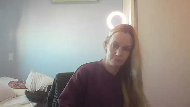 Snapshot of Annylove1 chatting on 07-16-26, 10:56 Annylove1 online show from 07-16-26, 10:56