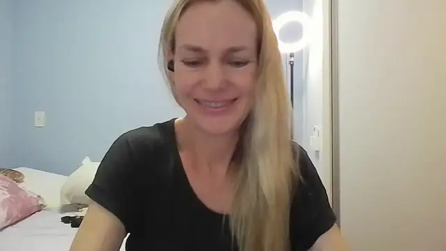 Annylove1 online show from 04-15-26, 12:32