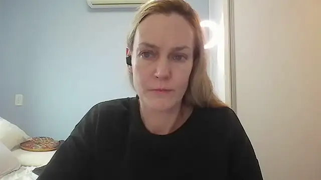 Annylove1 online show from 06-11-26, 10:45