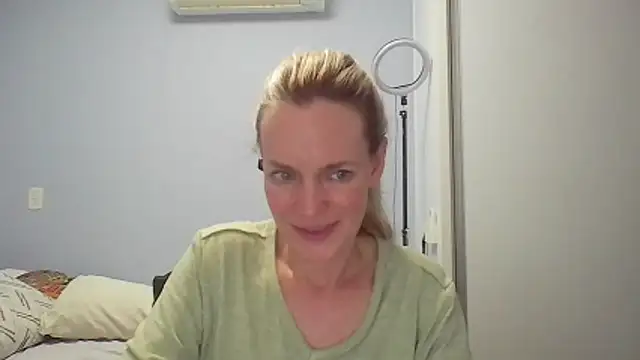 Annylove1 online show from 03-08-26, 12:27