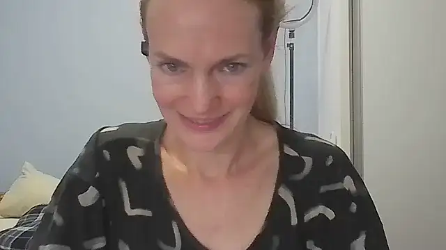 Annylove1 online show from 03-26-26, 12:31