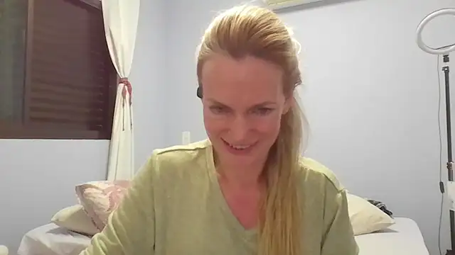 Annylove1 online show from 04-28-26, 12:42