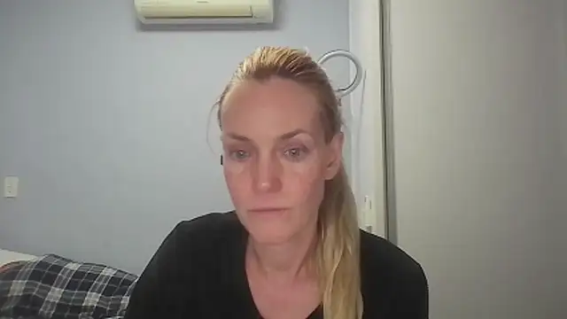 Annylove1 online show from 05-11-26, 12:12