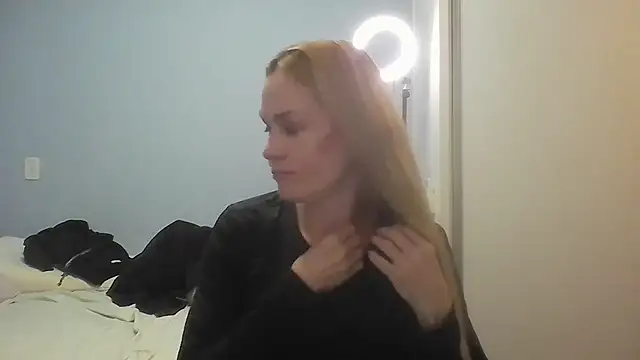 Snapshot of Annylove1 chatting on 07-21-26, 12:06 Annylove1 online show from 07-21-26, 12:06