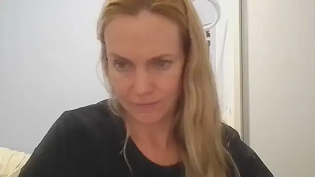 Annylove1 online show from 05-22-26, 12:08