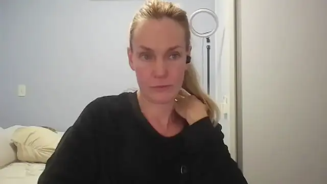 Annylove1 online show from 05-25-26, 12:10