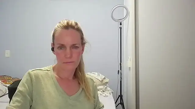 Annylove1 online show from 03-06-26, 12:27