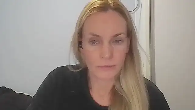 Annylove1 online show from 05-13-26, 12:06