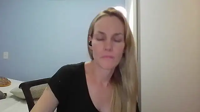 Annylove1 online show from 03-26-26, 12:36