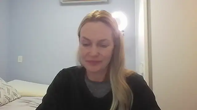 Snapshot of Annylove1 chatting on 07-07-26, 10:52 Annylove1 online show from 07-07-26, 10:52