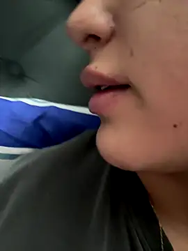 Hannahoff online show from 12-19-25, 12:36