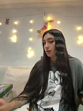 Hannahoff online show from 12-17-25, 10:26