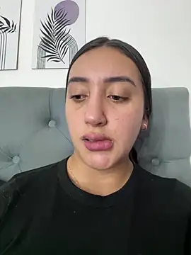 Hannahoff online show from 10-14-25, 02:12