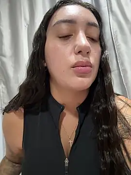 Snapshot of Hannahoff chatting on 03-07-26, 04:41 Hannahoff online show from 03-07-26, 04:41