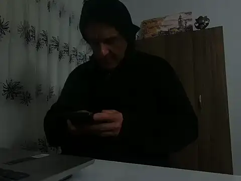 Snapshot of ALPHANDRE chatting on 03-28-26, 07:04 ALPHANDRE online show from 03-28-26, 07:04