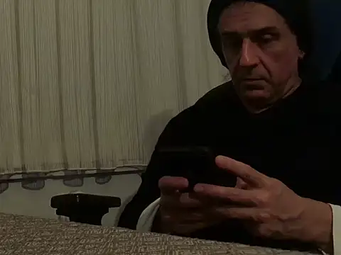 Snapshot of ALPHANDRE chatting on 04-02-26, 06:47 ALPHANDRE online show from 04-02-26, 06:47