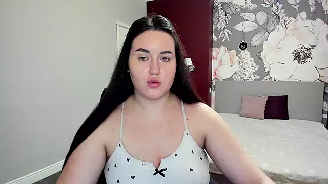 Roxie Bradley online show from 02-11-26, 06:46