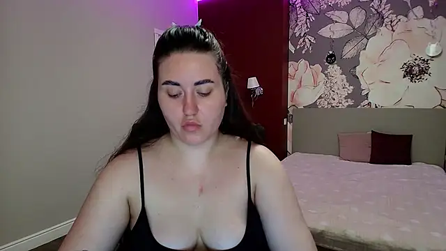 Roxie Bradley online show from 03-30-26, 05:42