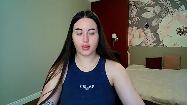 Roxie Bradley online show from 06-15-26, 05:29