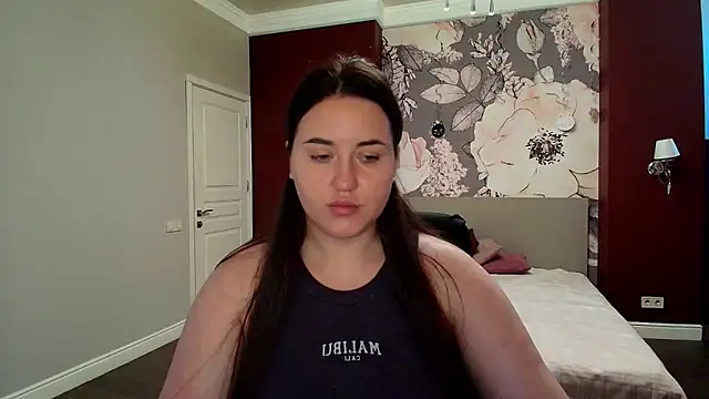 Roxie Bradley online show from 09-23-25, 05:47