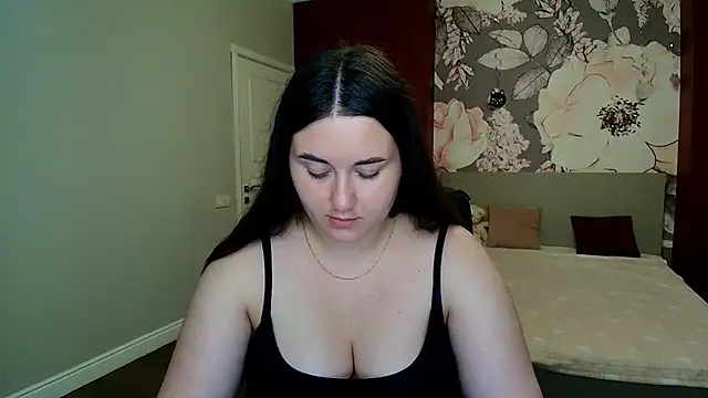 Roxie Bradley online show from 07-21-26, 05:42
