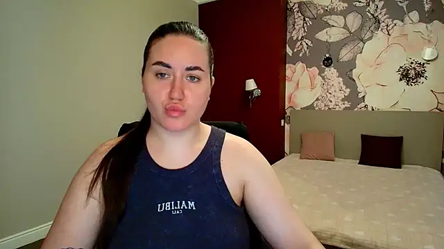 Roxie Bradley online show from 04-03-26, 05:47