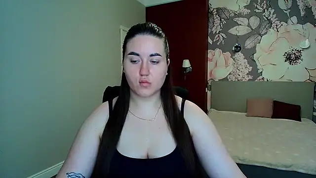 Roxie Bradley online show from 07-13-26, 05:40