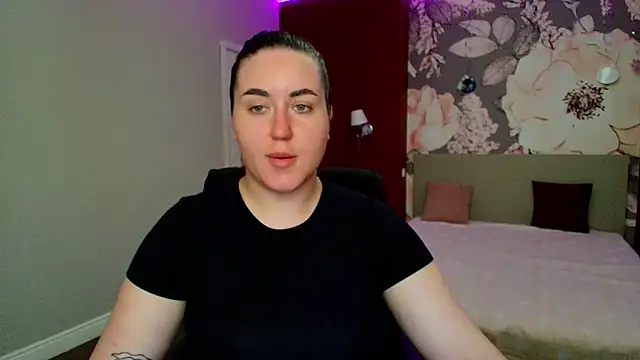 Roxie Bradley online show from 05-09-26, 05:55