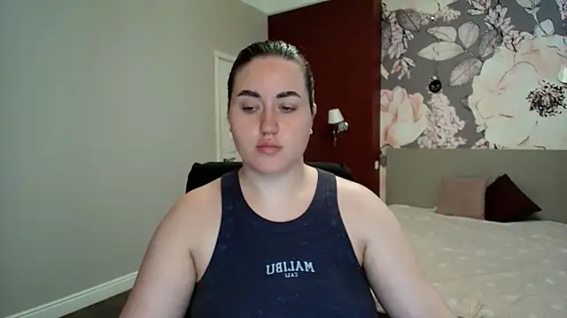 Roxie Bradley online show from 04-07-26, 05:31