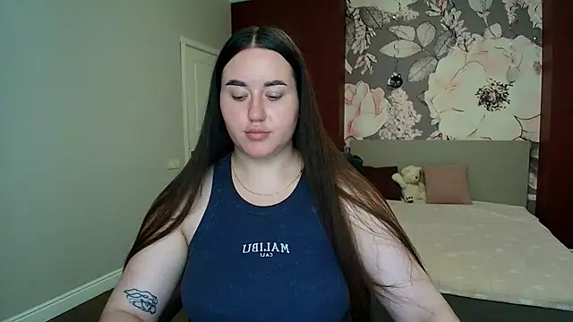 Roxie Bradley online show from 07-23-26, 05:49