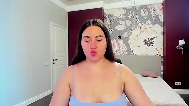 Roxie Bradley online show from 11-13-25, 06:50