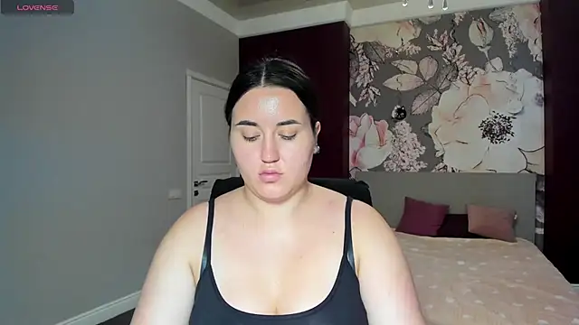 Roxie Bradley online show from 09-16-25, 07:31