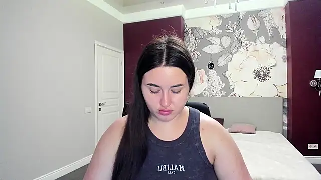 Roxie Bradley online show from 11-03-25, 06:40