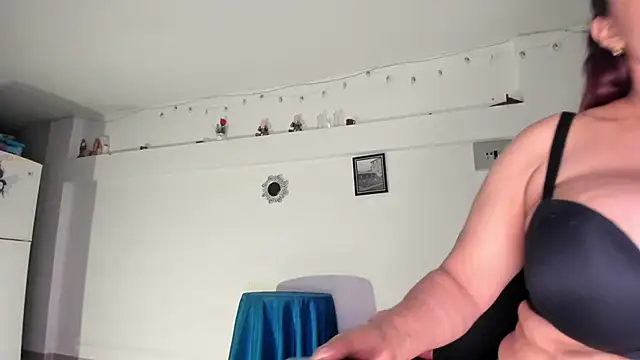 Sinthia Collins online show from 02-26-26, 02:22